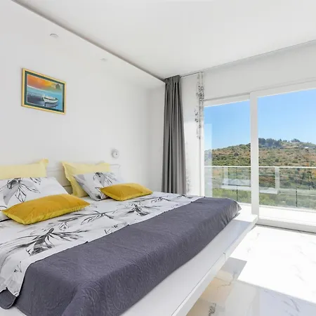 Vila Luxury With A Swimming Pool Seget Donji, Trogir - 22094 Donji Seget