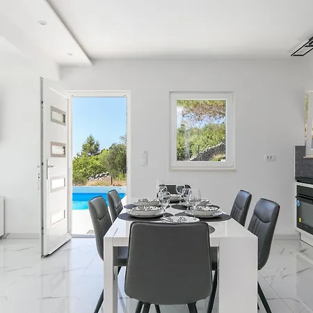 Luxury With A Swimming Pool Seget Donji, Trogir - 22094 Donji Seget