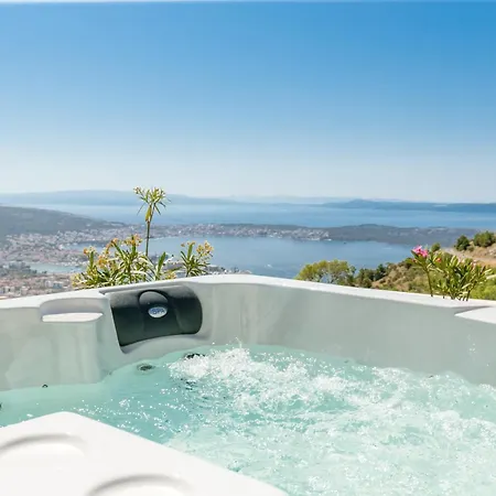 Luxury With A Swimming Pool Seget Donji, Trogir - 22094 Vila Donji Seget