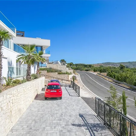 Vila Luxury With A Swimming Pool Seget Donji, Trogir - 22094 Donji Seget