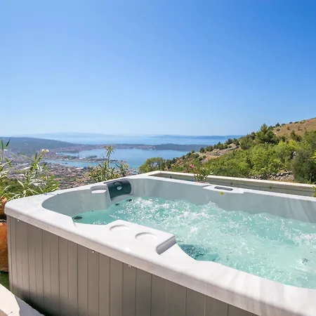 Luxury With A Swimming Pool Seget Donji, Trogir - 22094 Donji Seget