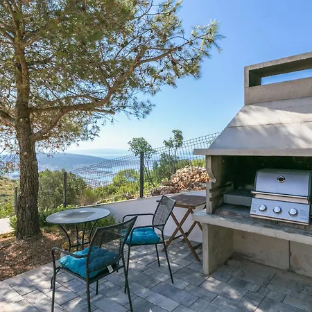 Vila Luxury With A Swimming Pool Seget Donji, Trogir - 22094
